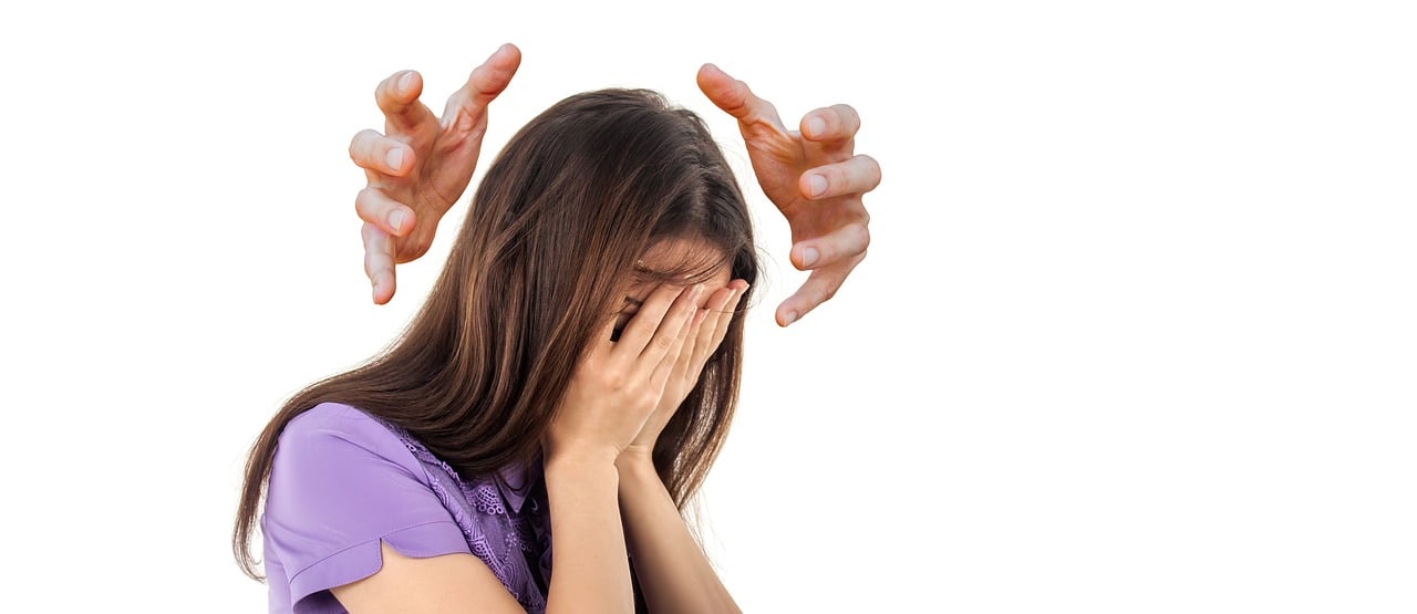 女性腹痛解析，了解、预防与应对的相关视频