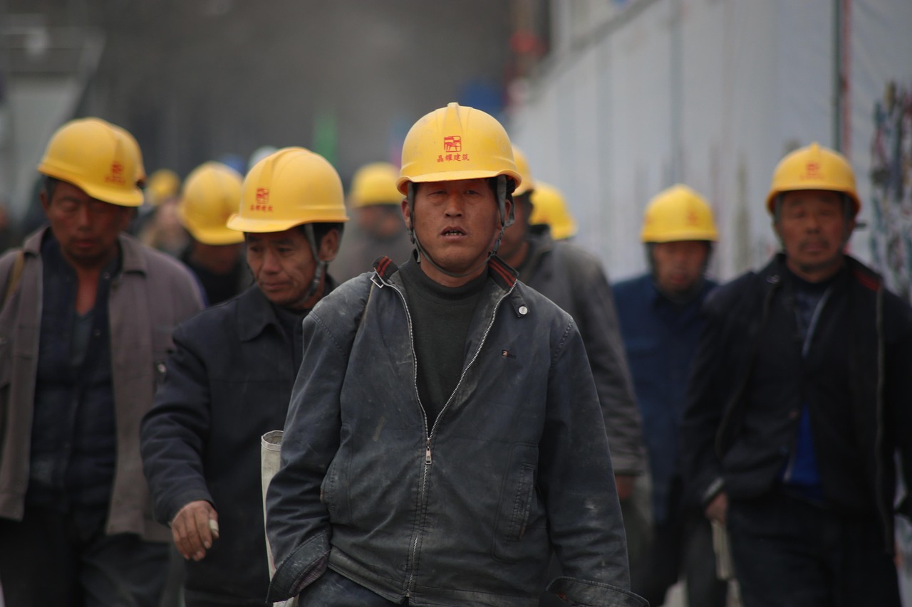 里建工厂最新招聘资讯，开启职业新篇章之门