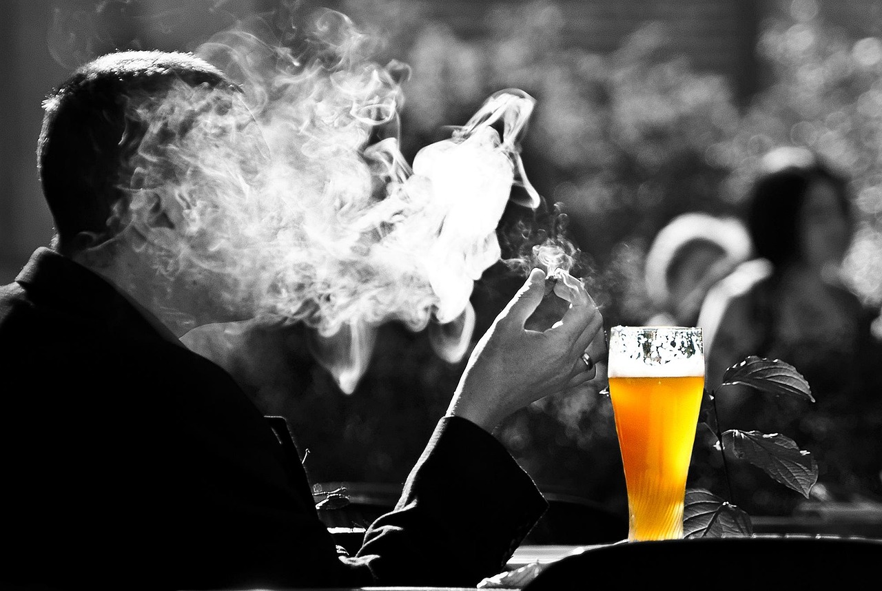 时尚潮流下的男性个性头像新款，表达独特自我